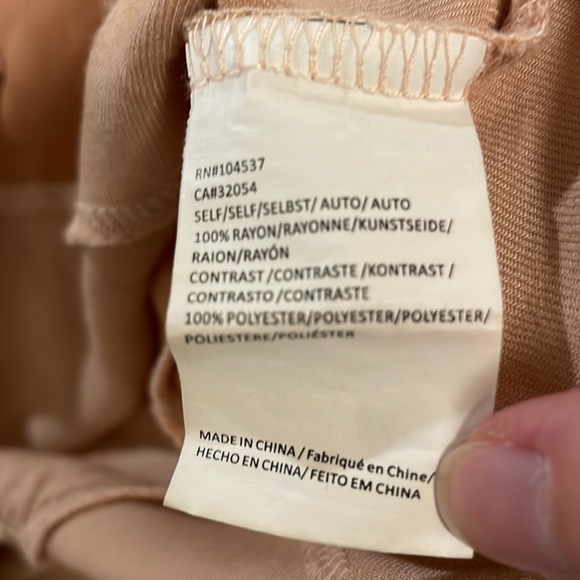 Blush blouse with floral detailing - Picture 5 of 5